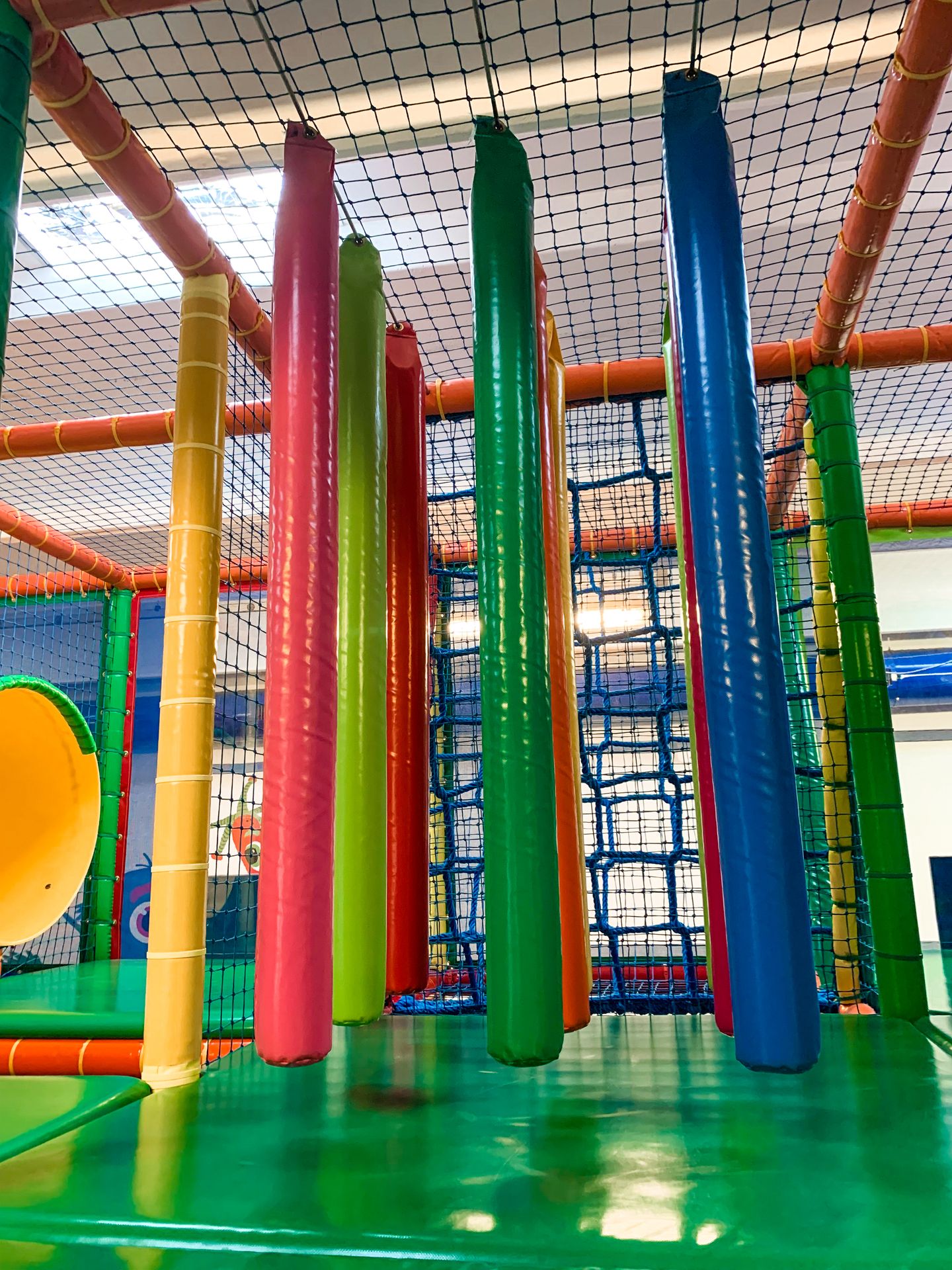 Structure tubulaire d'un parc de loisirs